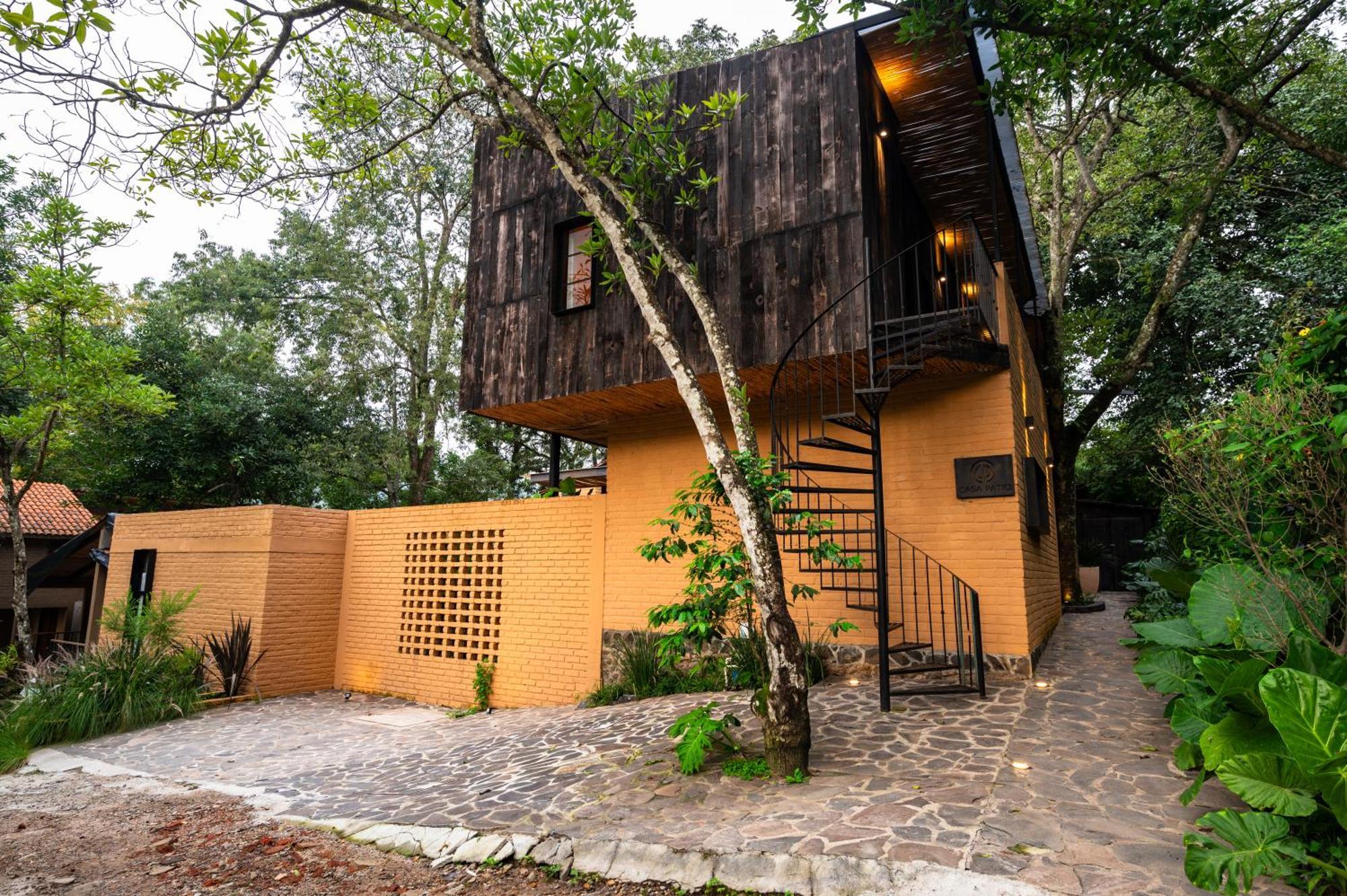 Casa Patio - 5 Homestay San Sebastian del Oeste